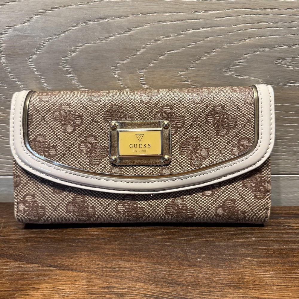 Guess Wallet Womens One Size Beige‎ Logo Canvas Trifold Checkbook Clutch Vanilla